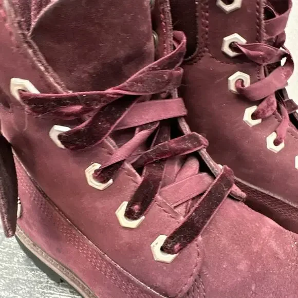 Timberland Women's Ankle Boots in Deep Red - Picture 4 of 16